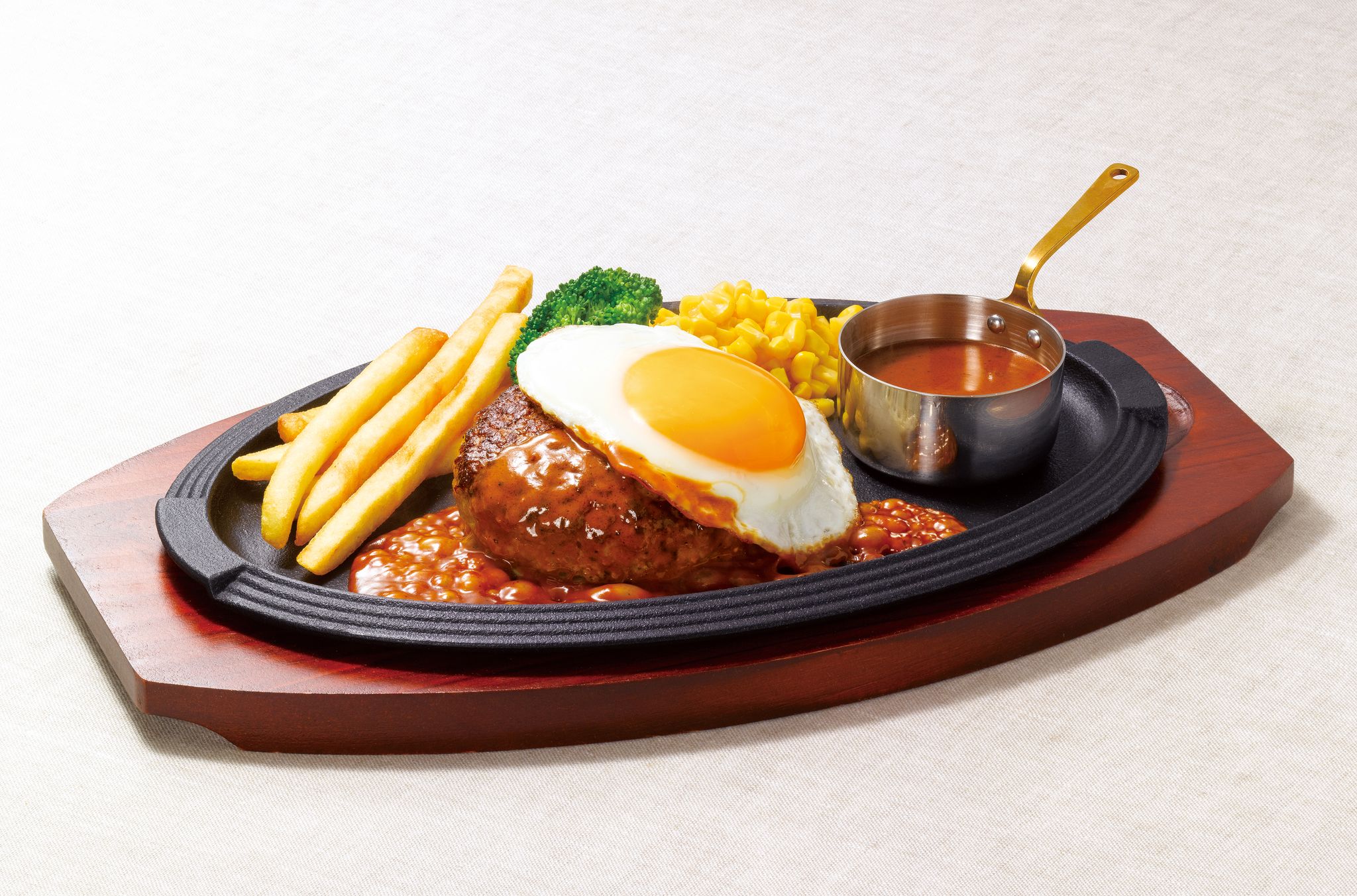 黒ｘ黒ハンバーグ　ブラウンバターソース