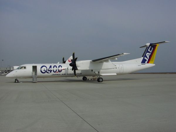 JAC DHC8- Q400 (2)