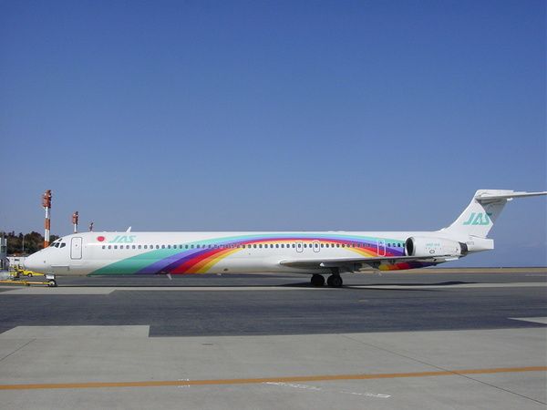JAS MD-90_JA8070 (2)
